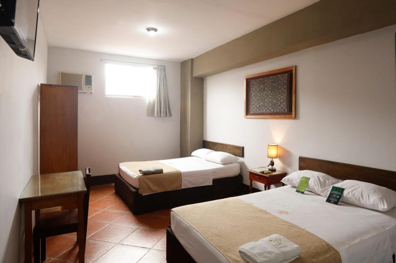 El Cauchero Hotel อีกีโตส ภายนอก รูปภาพ