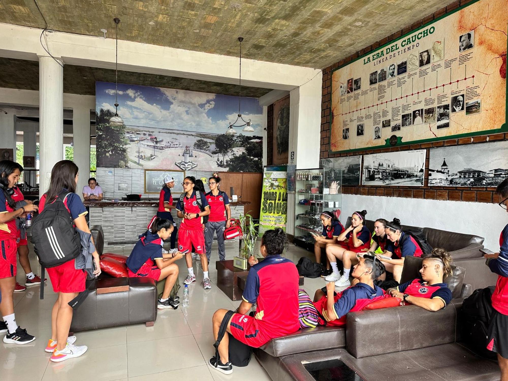 El Cauchero Hotel อีกีโตส ภายนอก รูปภาพ