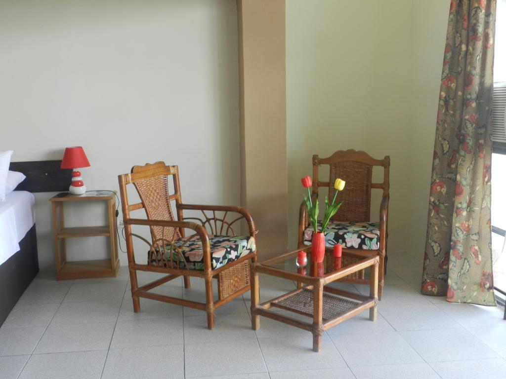 El Cauchero Hotel อีกีโตส ภายนอก รูปภาพ